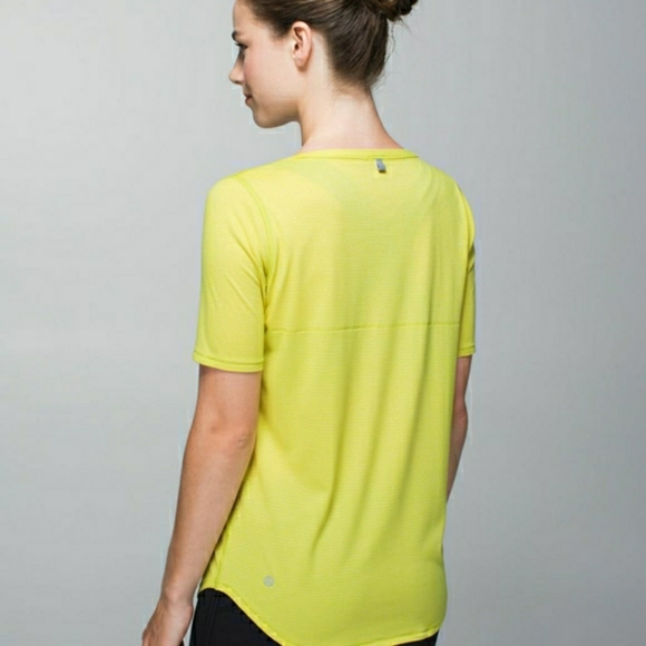 New Lululemon Run Away Tee - Picture 2 of 10